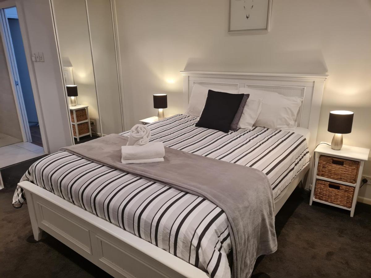 Wharf Lodge River View Apartment Маручидор Екстериор снимка